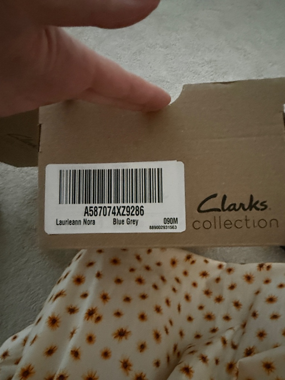 Clarks Women's Sandals in Blue and Tan - Picture 9 of 9